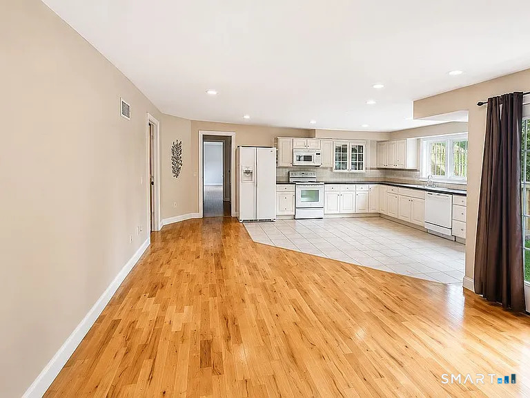 52 Stonewall Road Salem CT 06420