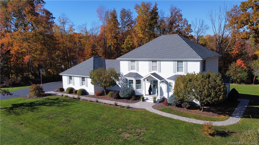 33 Lorelei Court Southbury CT 06488