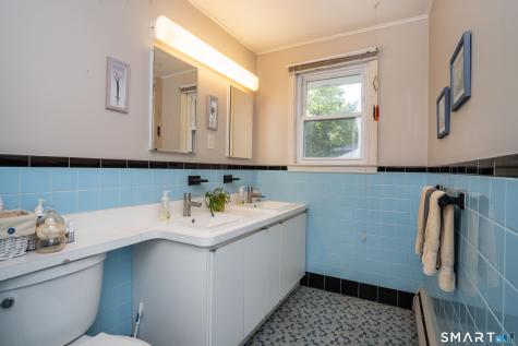 107 Northbrook Drive West Hartford CT 06117