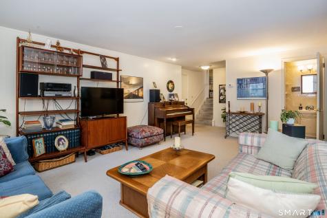 107 Northbrook Drive West Hartford CT 06117