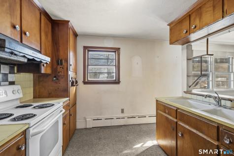 42 Clift Lane Groton CT 06355