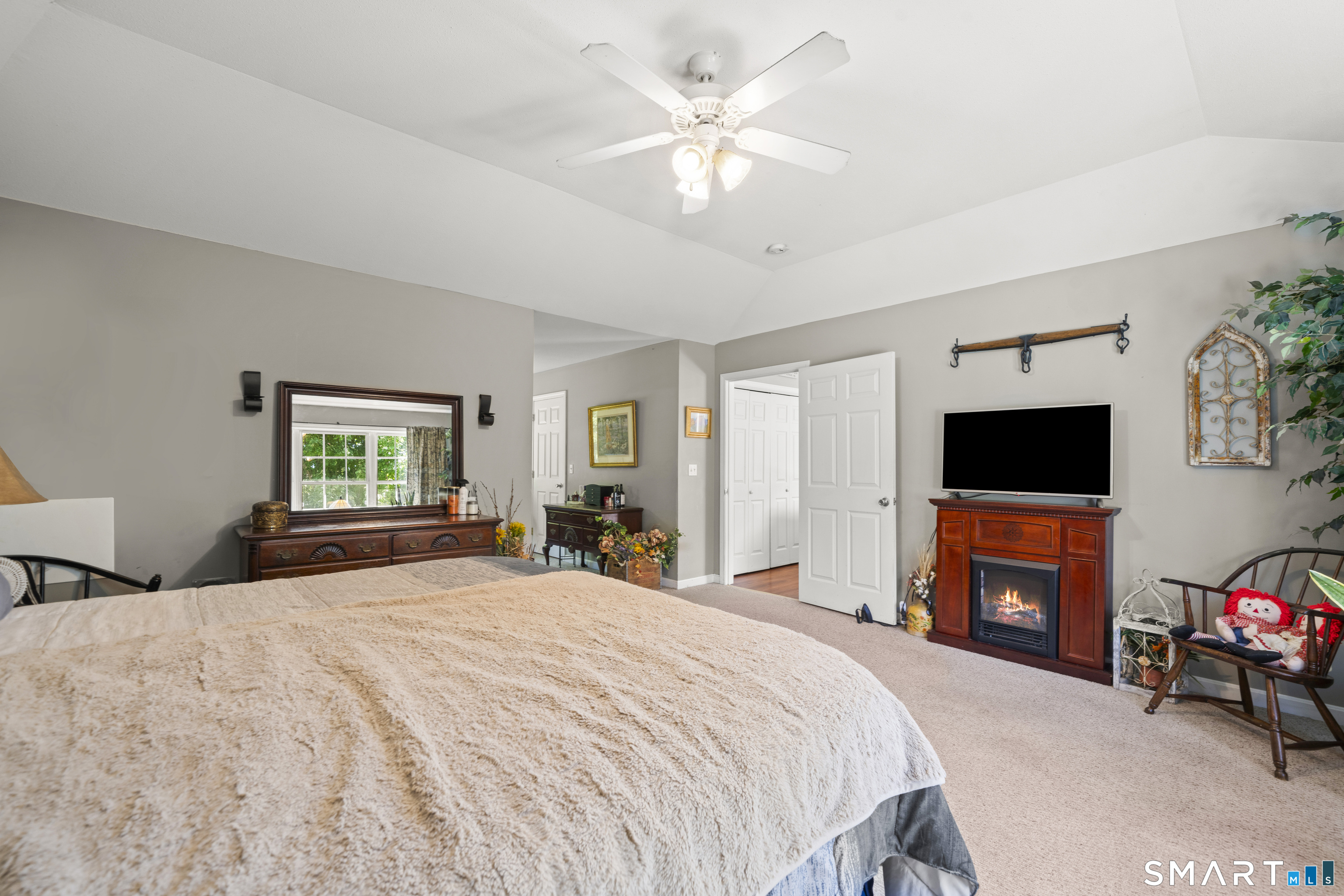71 Post Road Enfield CT 06082