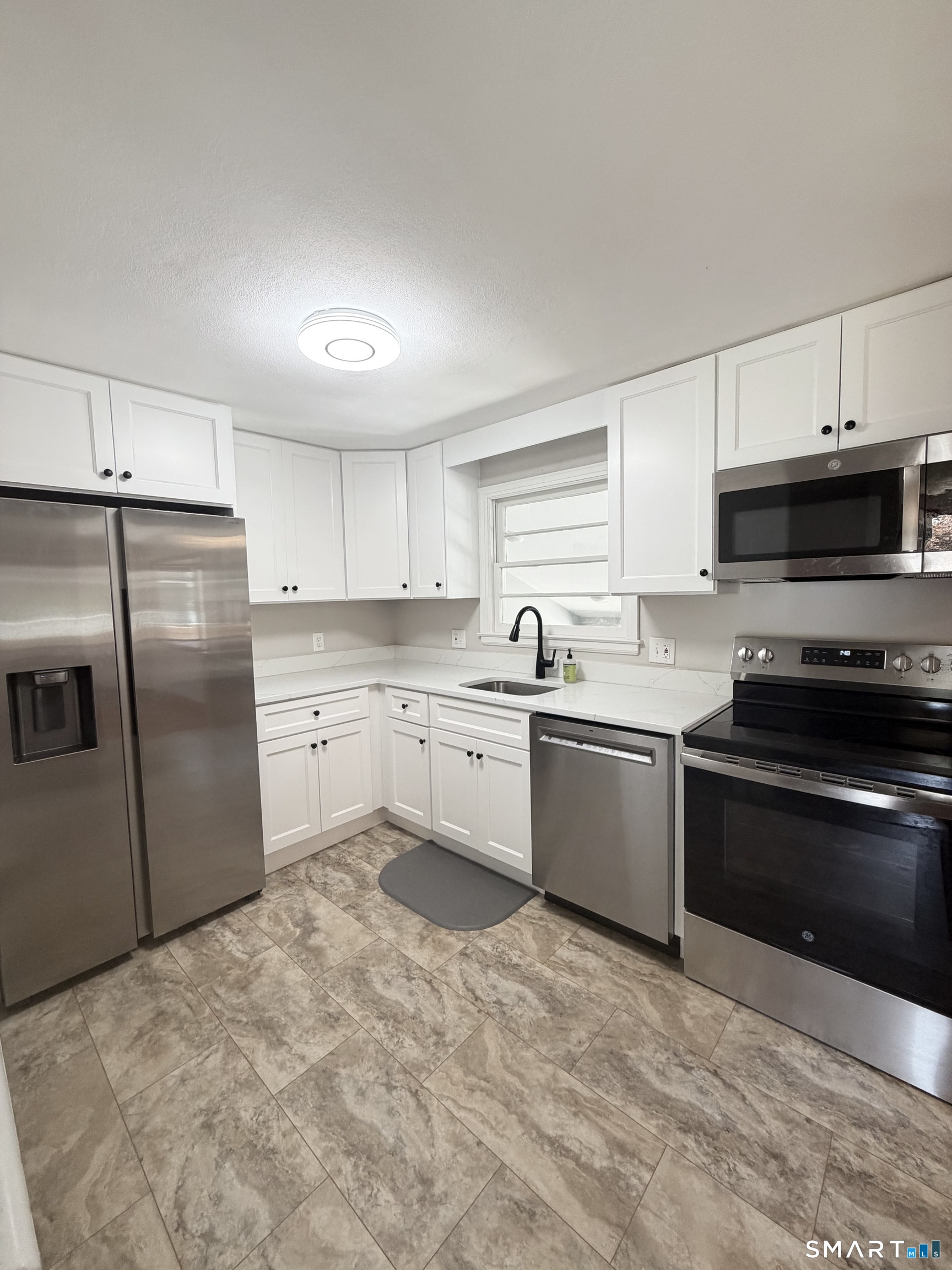 25 Radding Street Manchester CT 06042