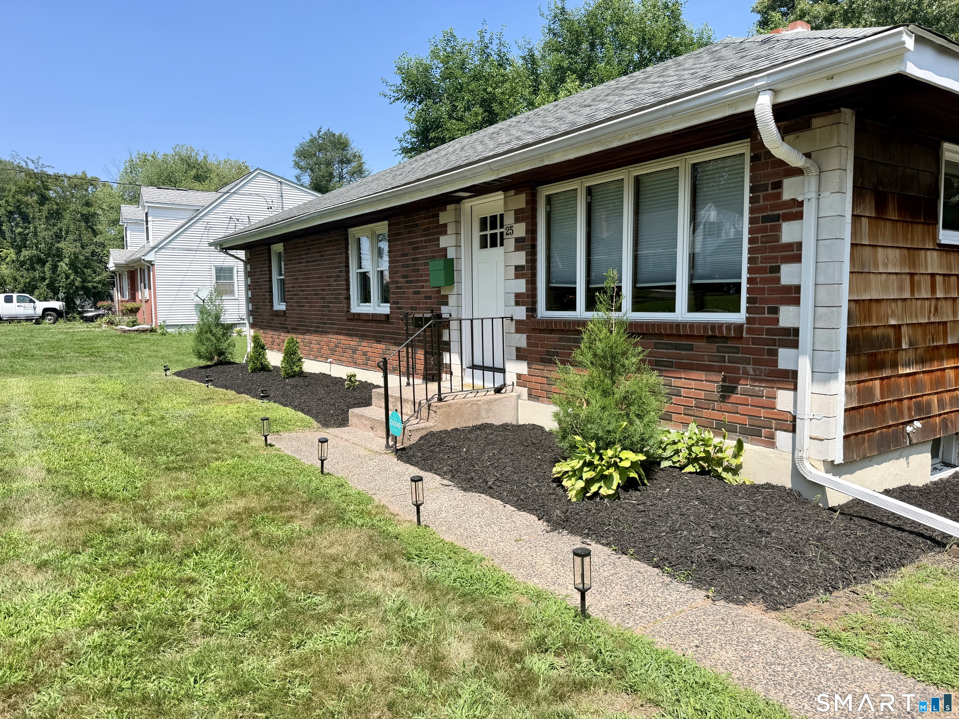 25 Radding Street Manchester CT 06042