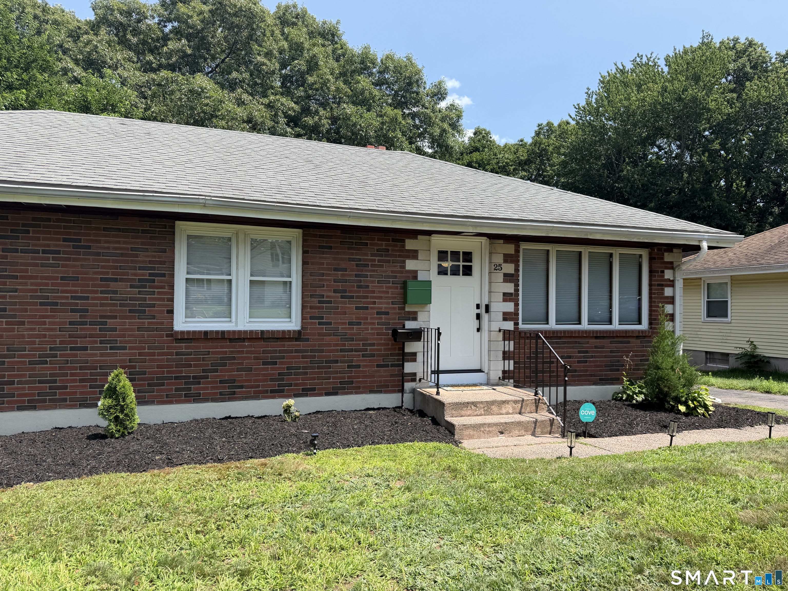 25 Radding Street Manchester CT 06042