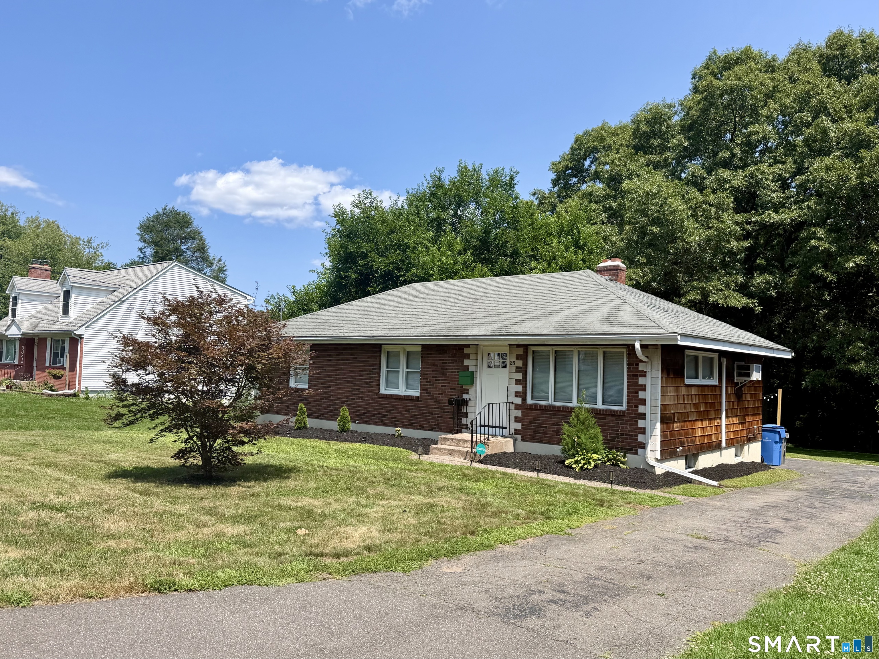 25 Radding Street Manchester CT 06042