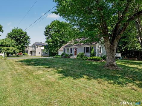 10 Elizabeth Street Newtown CT 06470