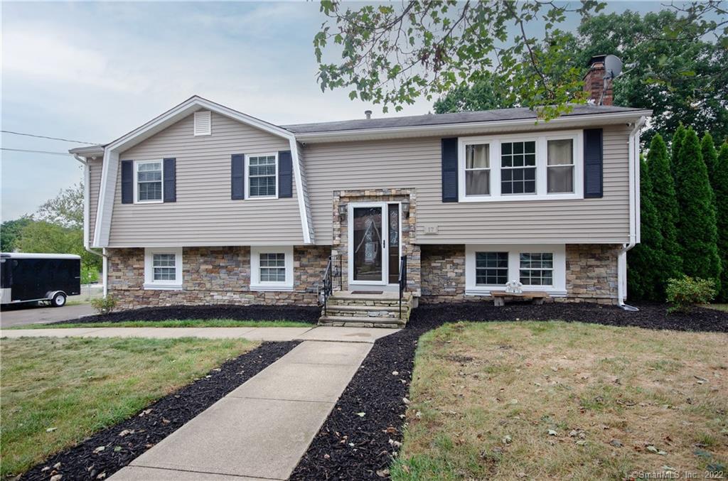 17 Sleepy Hollow Circle East Haven CT 06512