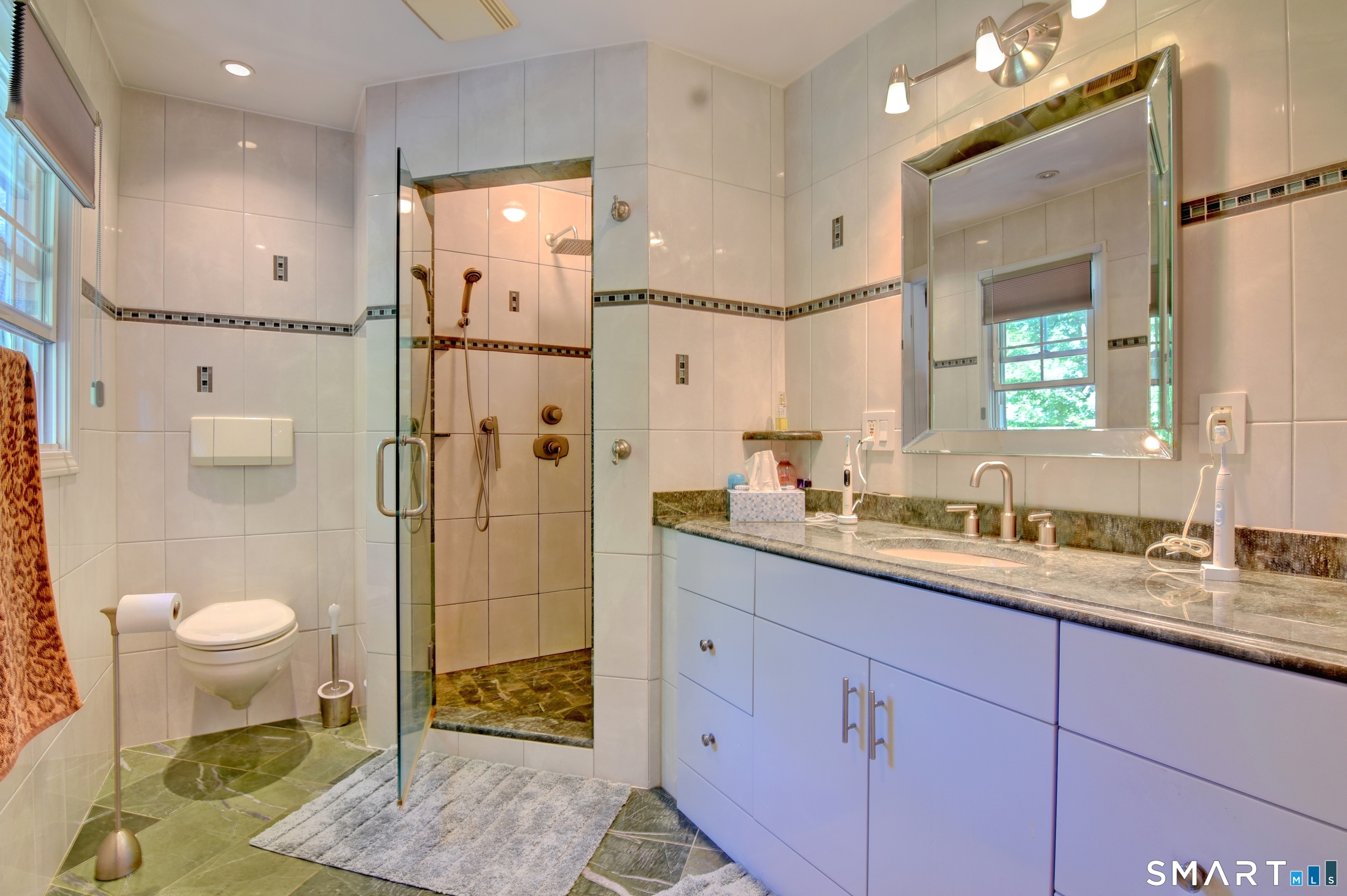 8 Hattie Lane Milford CT 06461