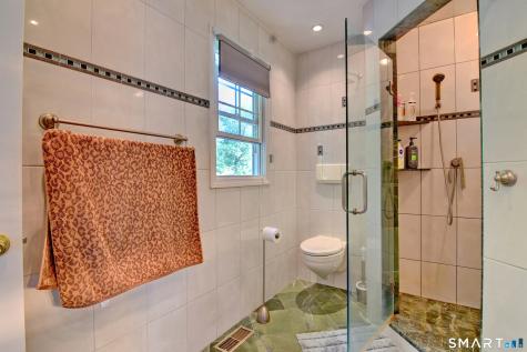 8 Hattie Lane Milford CT 06461