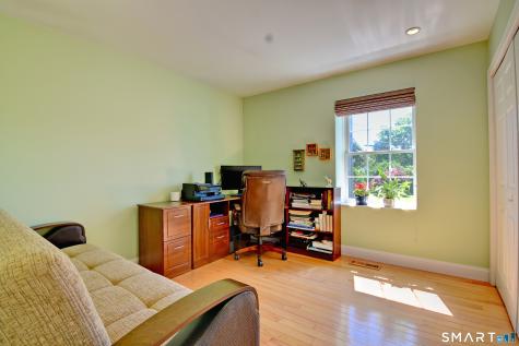 8 Hattie Lane Milford CT 06461