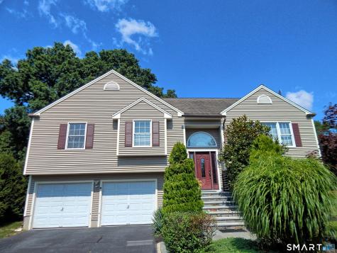 8 Hattie Lane Milford CT 06461