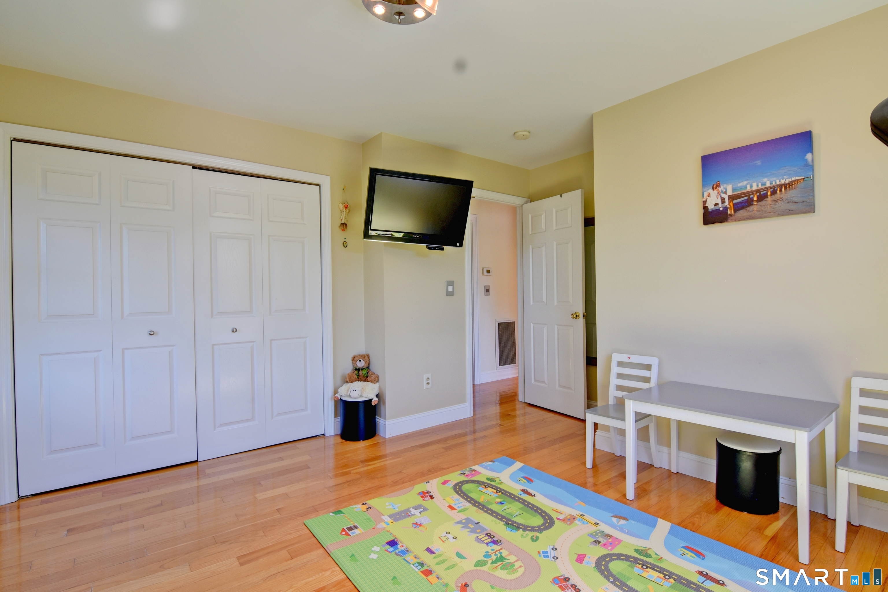 8 Hattie Lane Milford CT 06461