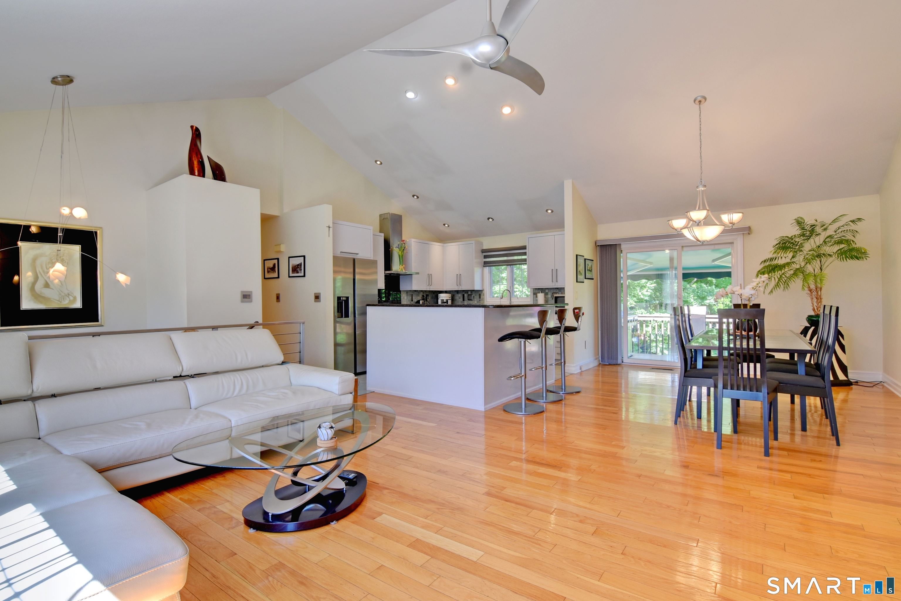 8 Hattie Lane Milford CT 06461