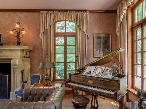 28 West Chestnut Hill Road Litchfield CT 06759