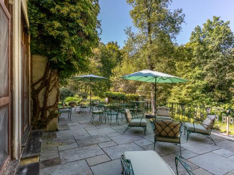 28 West Chestnut Hill Road Litchfield CT 06759