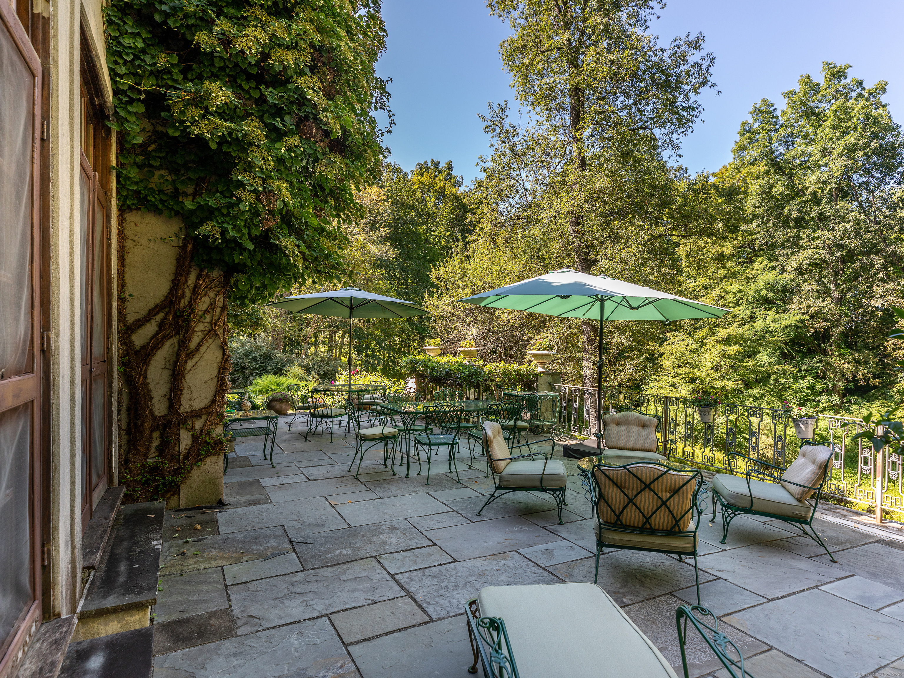 28 West Chestnut Hill Road Litchfield CT 06759