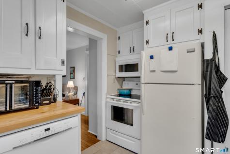 32 Summer Street Guilford CT 06437