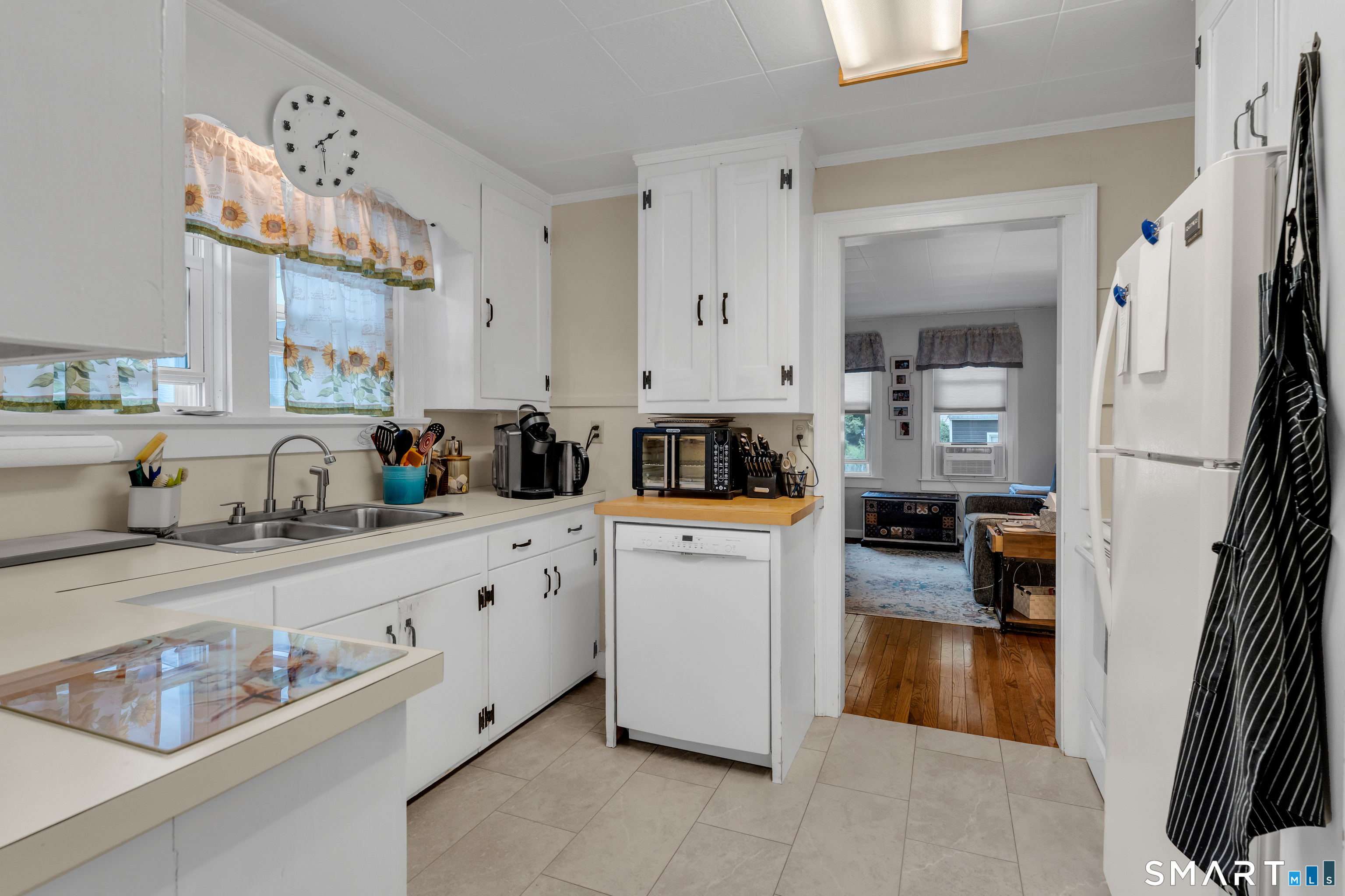 32 Summer Street Guilford CT 06437