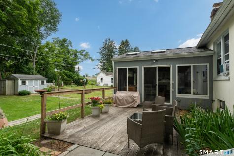 32 Summer Street Guilford CT 06437