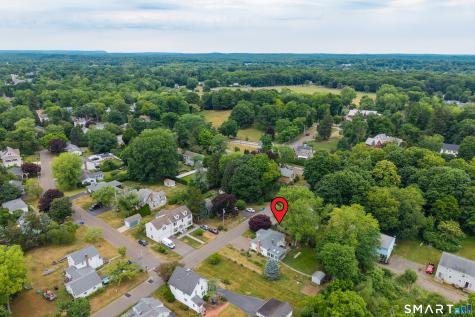 32 Summer Street Guilford CT 06437