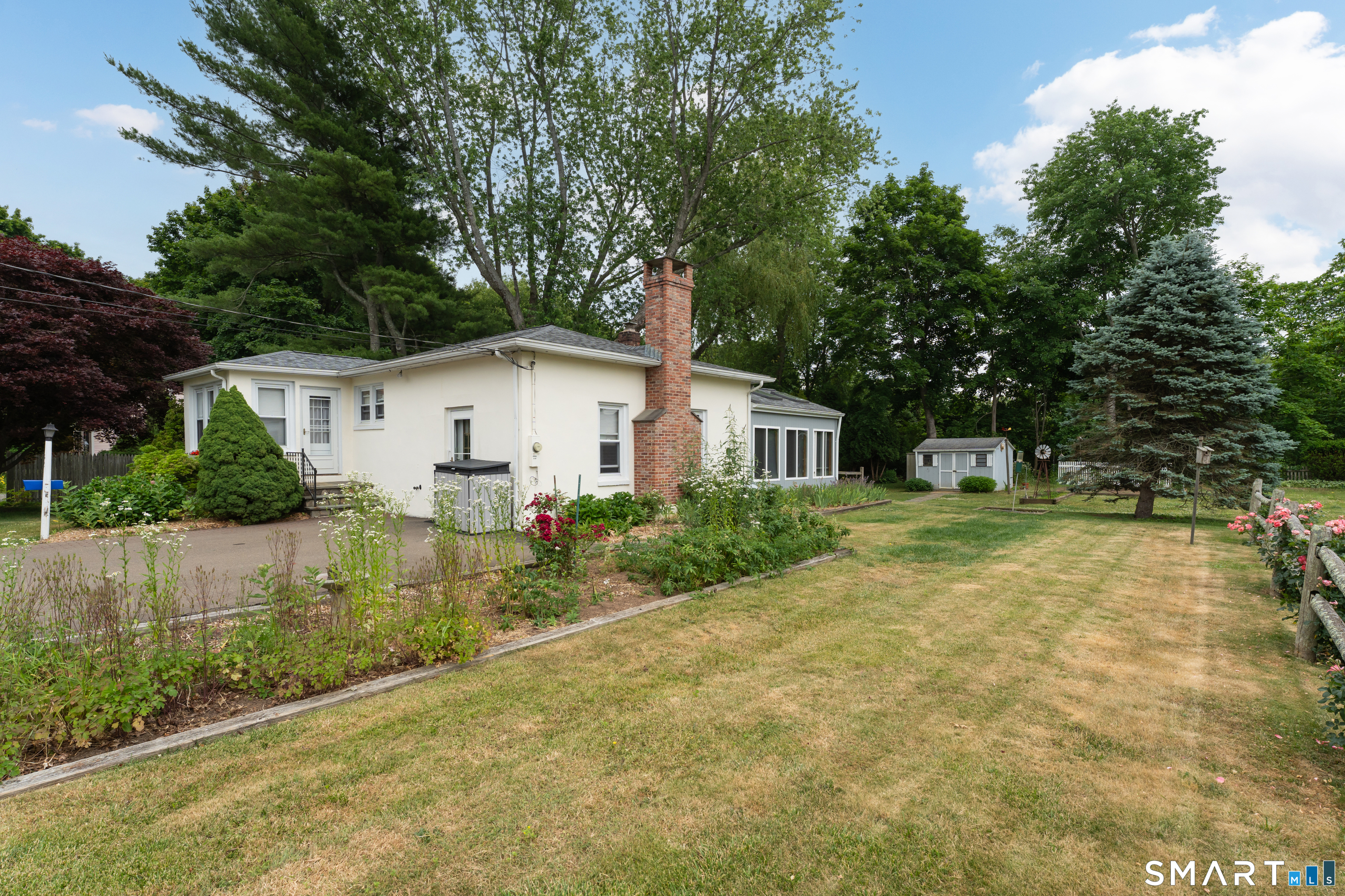 32 Summer Street Guilford CT 06437