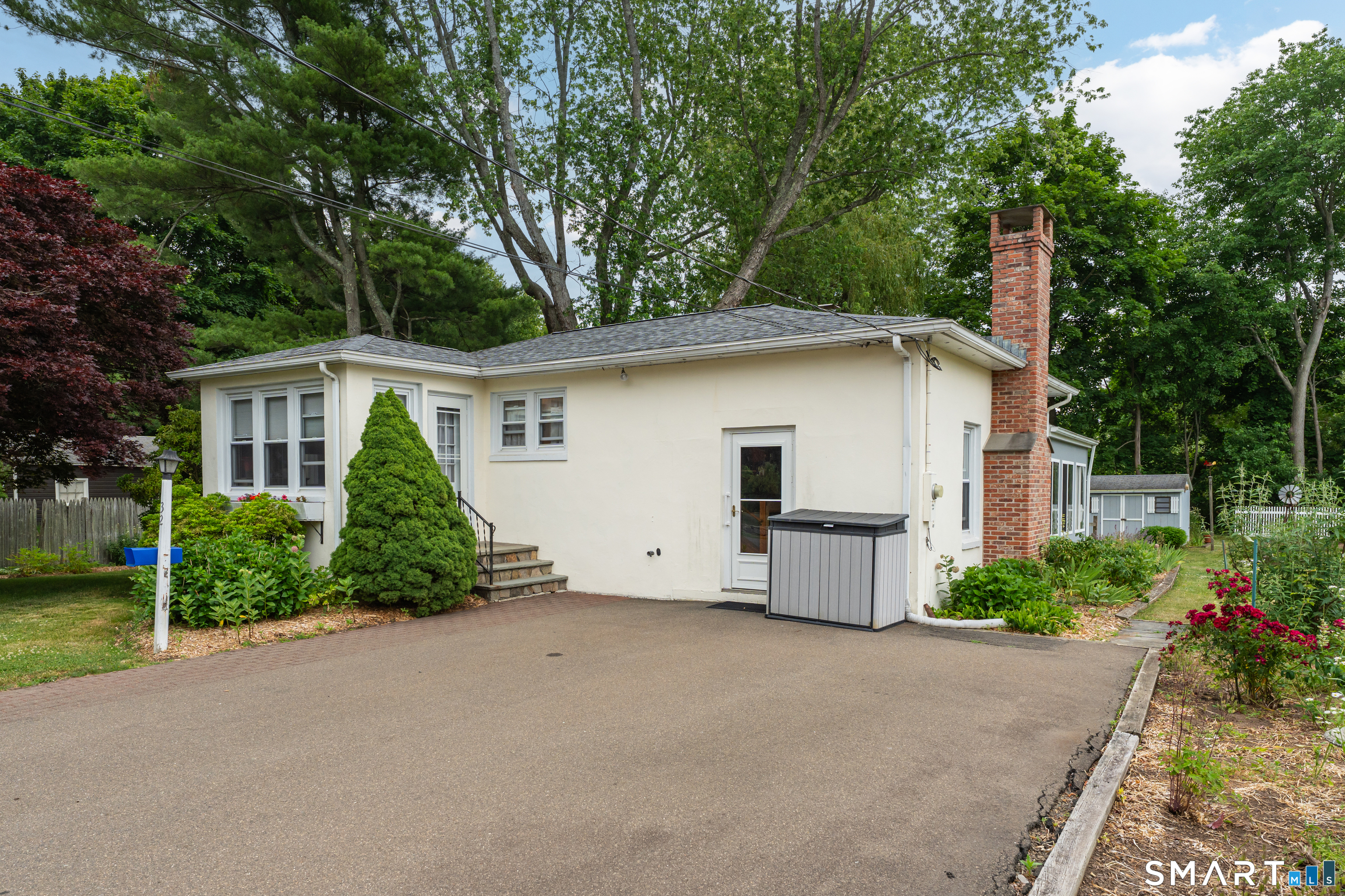 32 Summer Street Guilford CT 06437