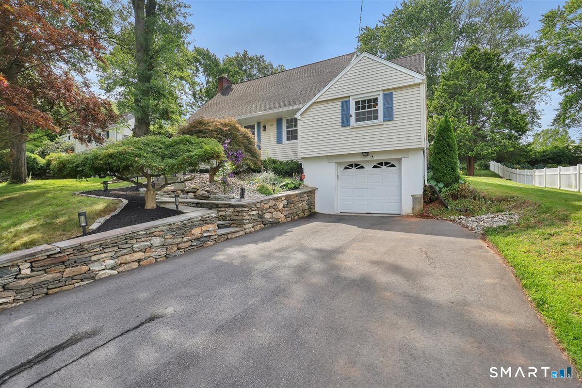 117 Hyde Road West Hartford CT 06117