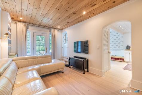 24 Steinmann Avenue Middlebury CT 06762