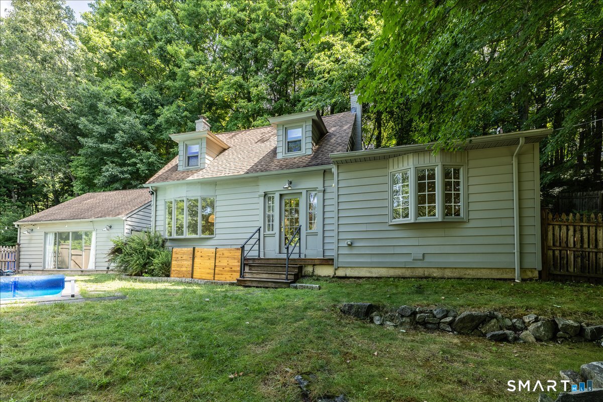 24 Steinmann Avenue Middlebury CT 06762