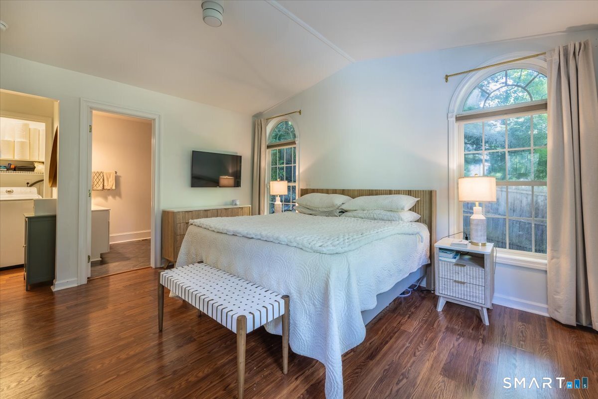 24 Steinmann Avenue Middlebury CT 06762