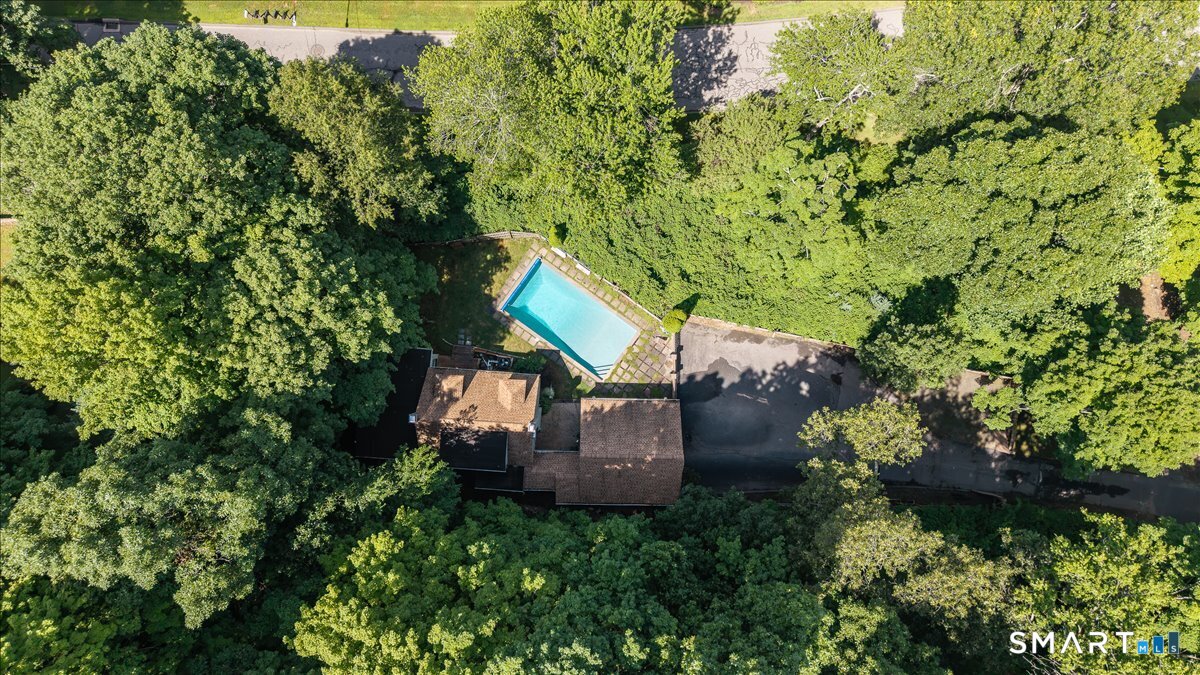 24 Steinmann Avenue Middlebury CT 06762