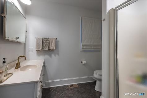 24 Steinmann Avenue Middlebury CT 06762