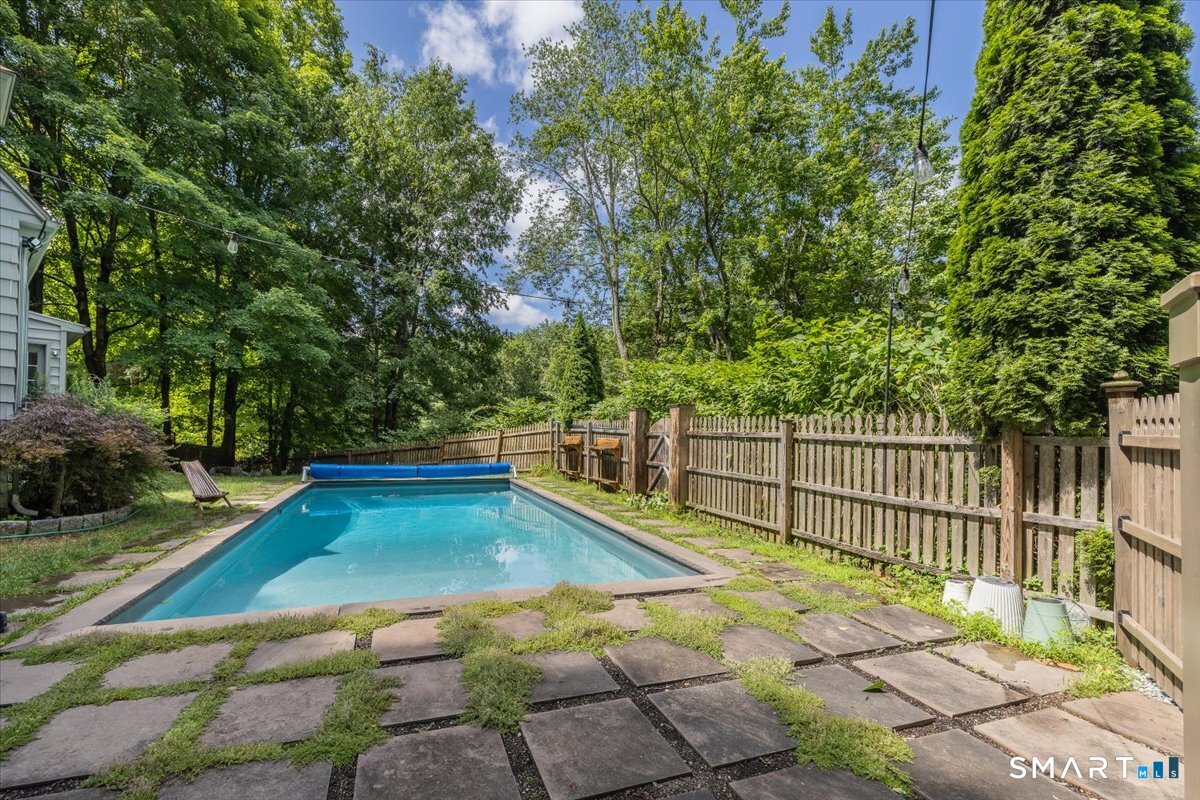24 Steinmann Avenue Middlebury CT 06762
