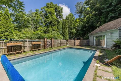 24 Steinmann Avenue Middlebury CT 06762