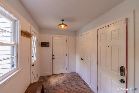 24 Steinmann Avenue Middlebury CT 06762