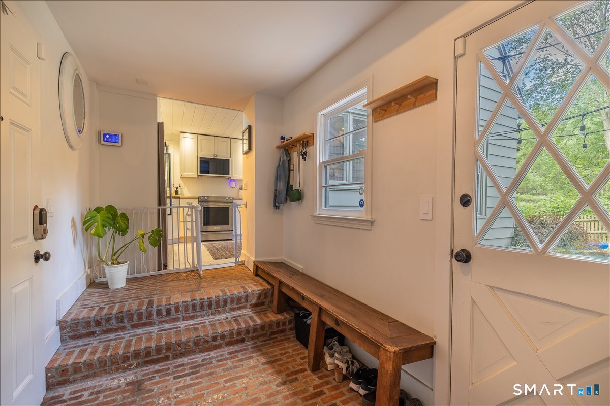24 Steinmann Avenue Middlebury CT 06762