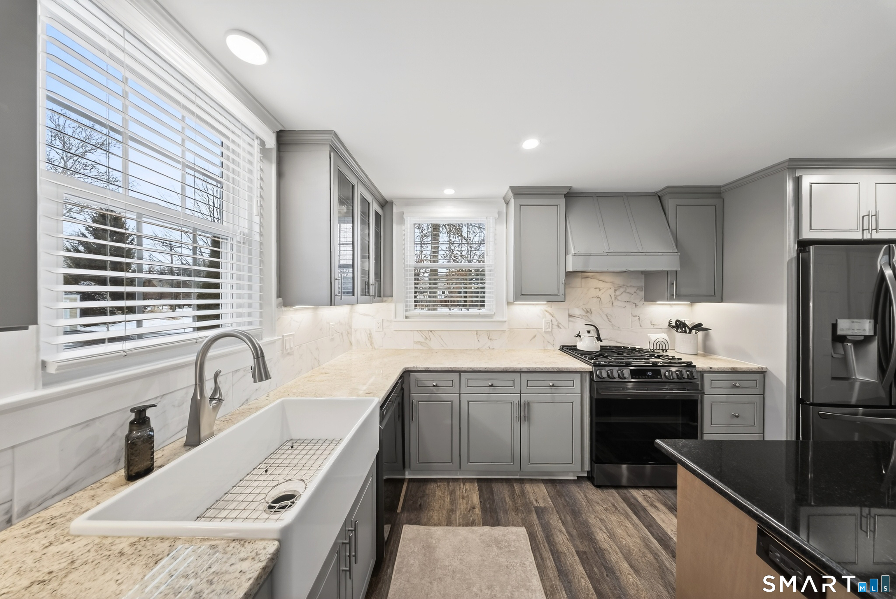 69 Bloomfield Avenue Hartford CT 06105