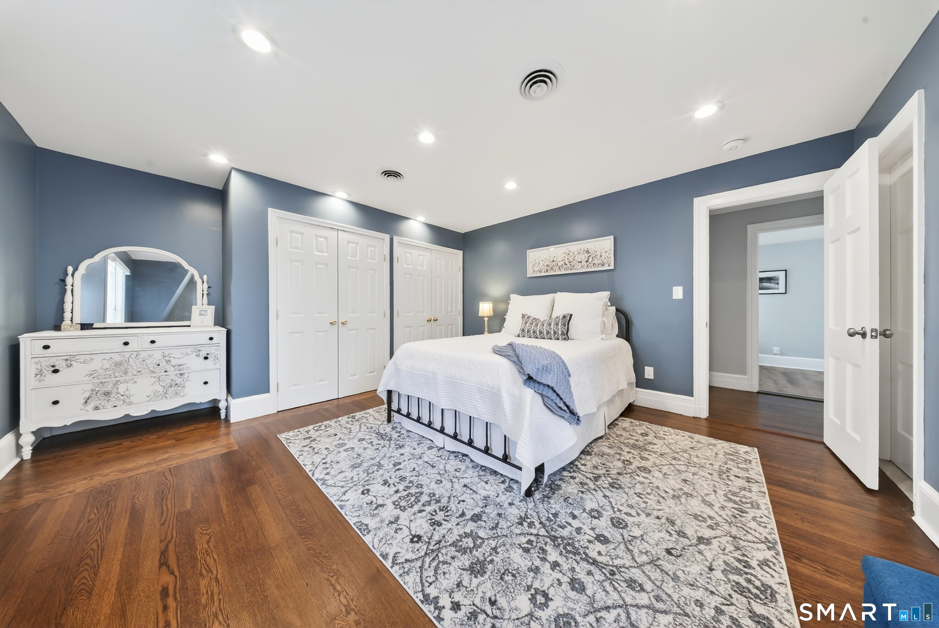 69 Bloomfield Avenue Hartford CT 06105