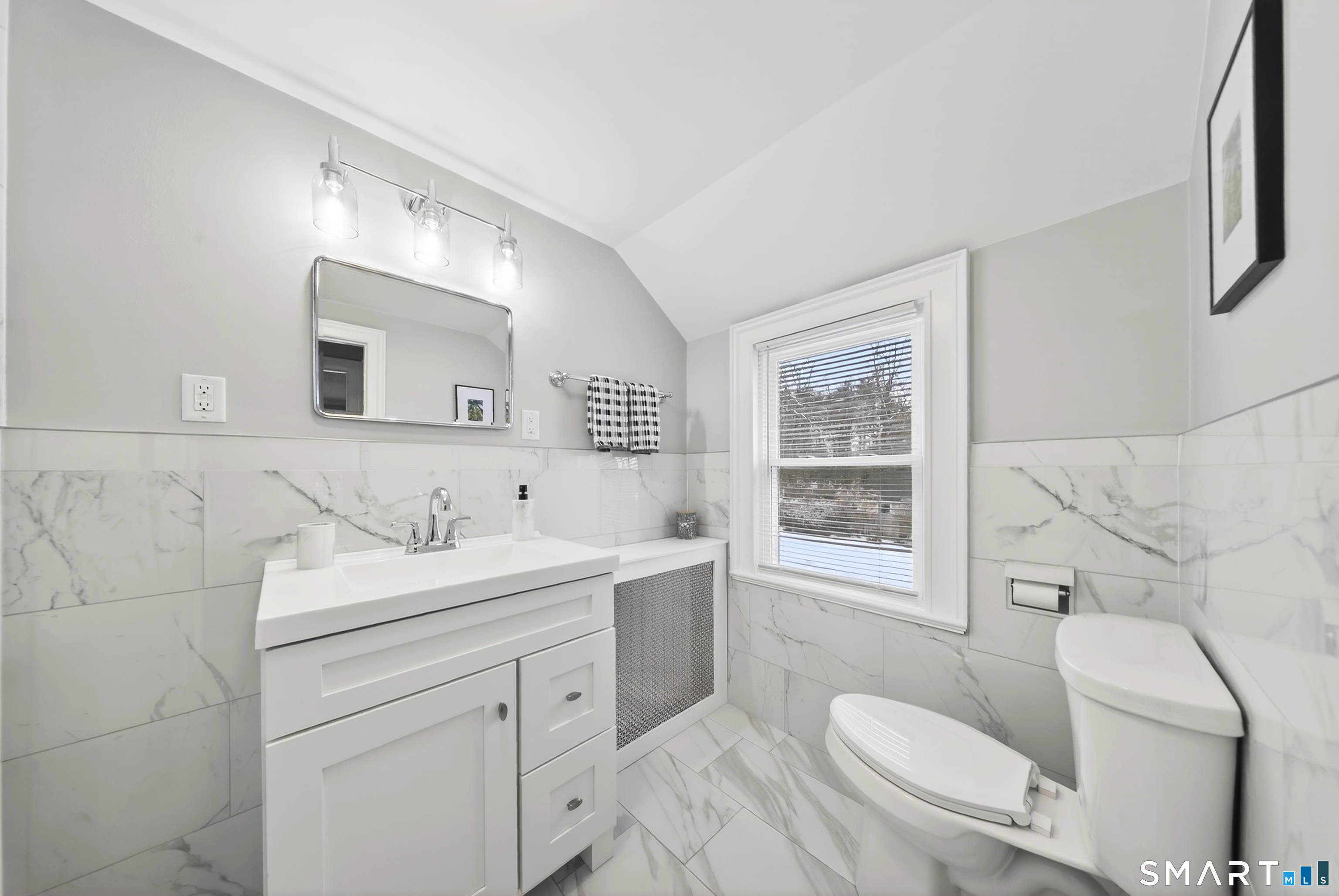 69 Bloomfield Avenue Hartford CT 06105