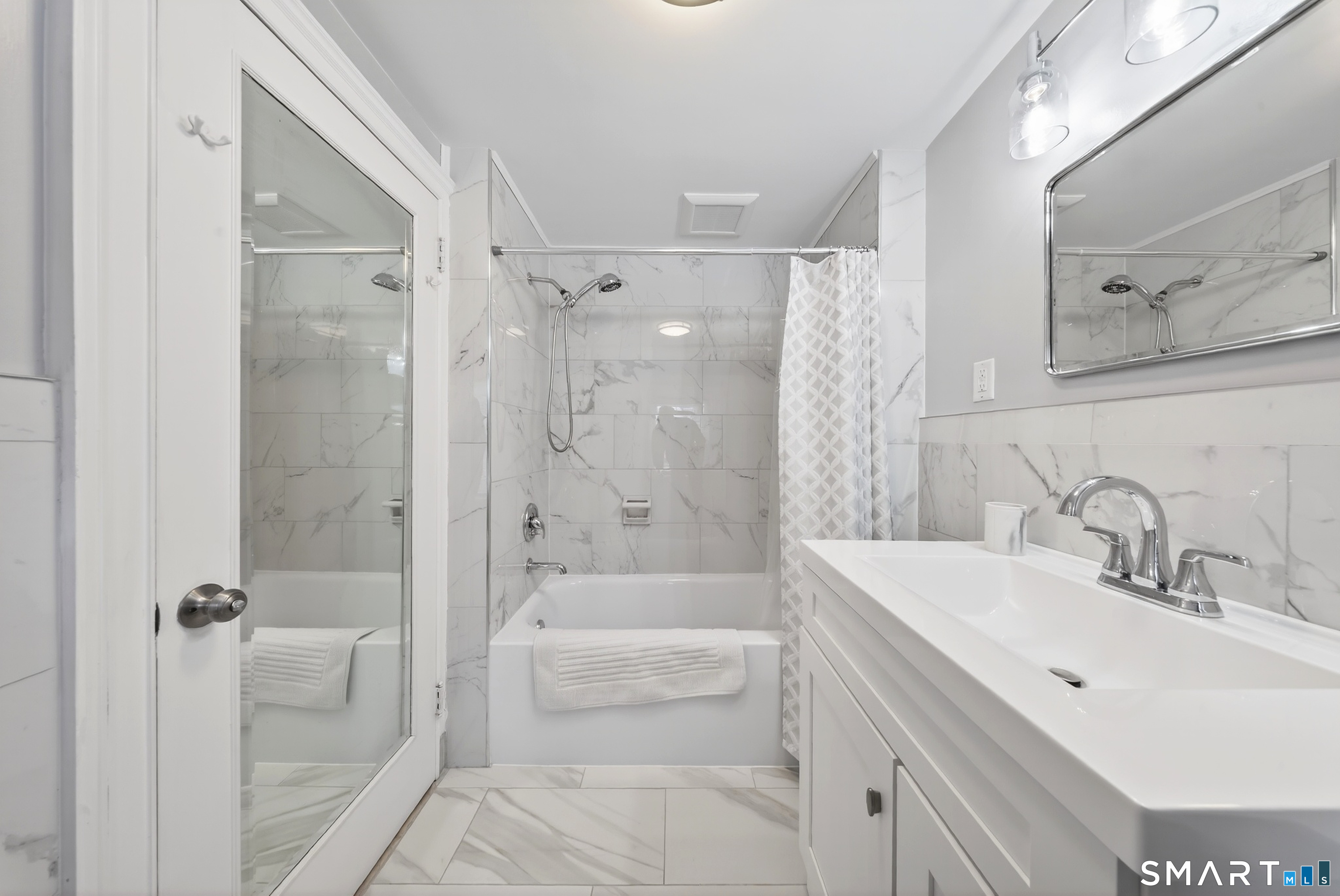 69 Bloomfield Avenue Hartford CT 06105