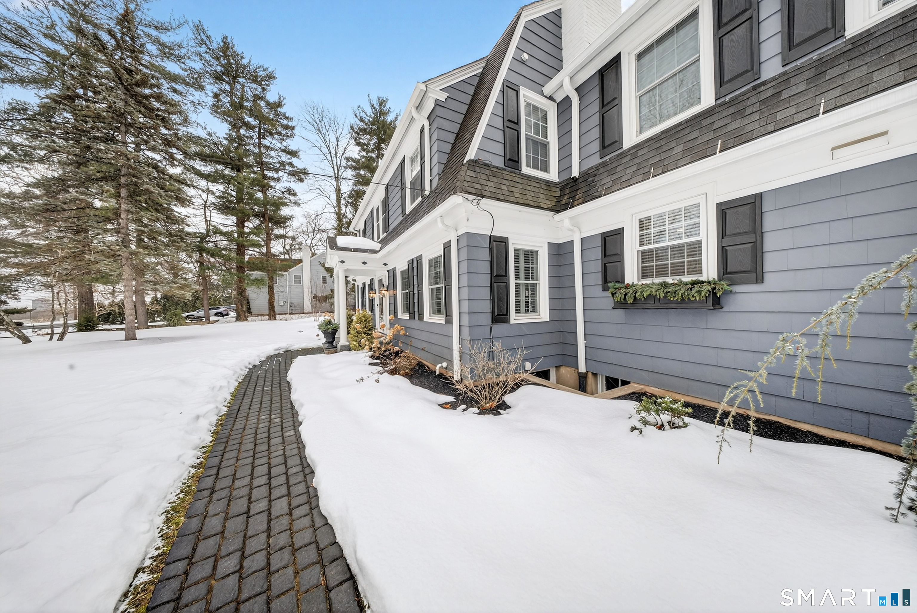 69 Bloomfield Avenue Hartford CT 06105