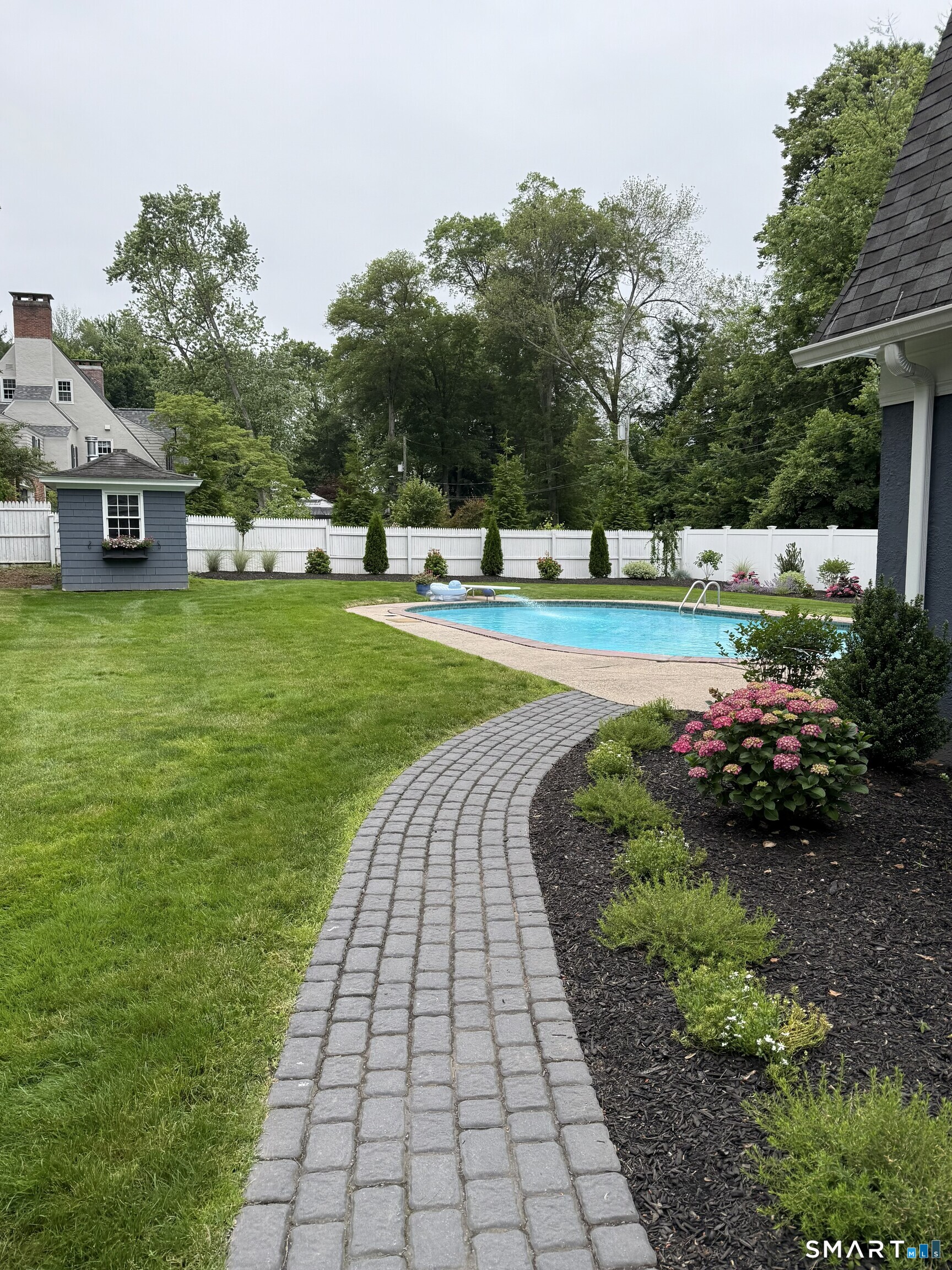 69 Bloomfield Avenue Hartford CT 06105