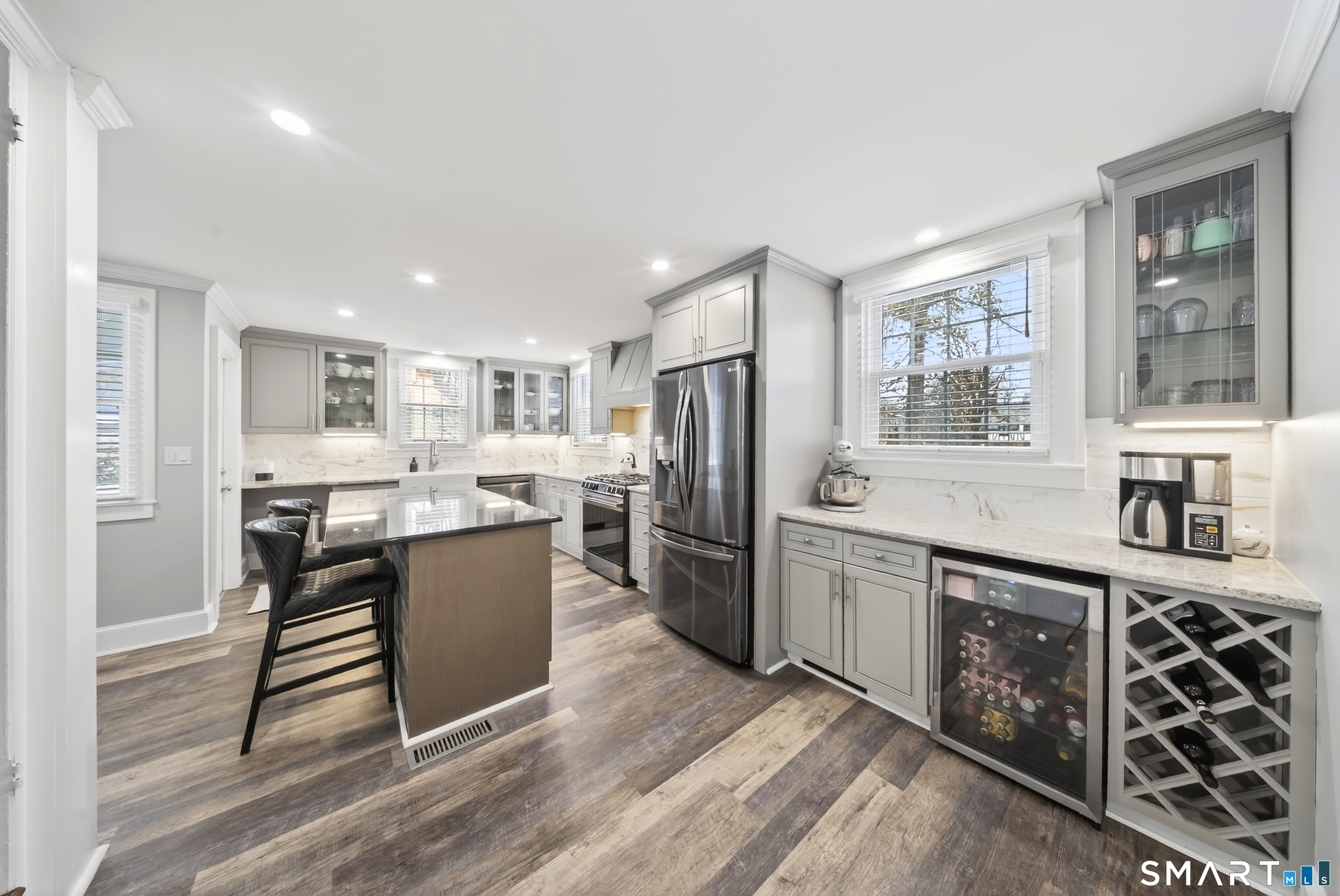 69 Bloomfield Avenue Hartford CT 06105