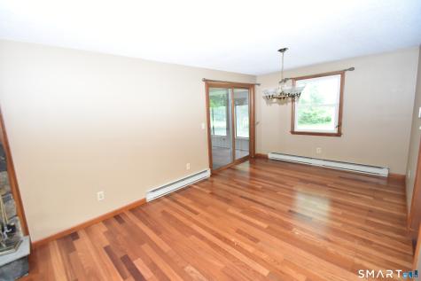 77 Winthrop Road Manchester CT 06040