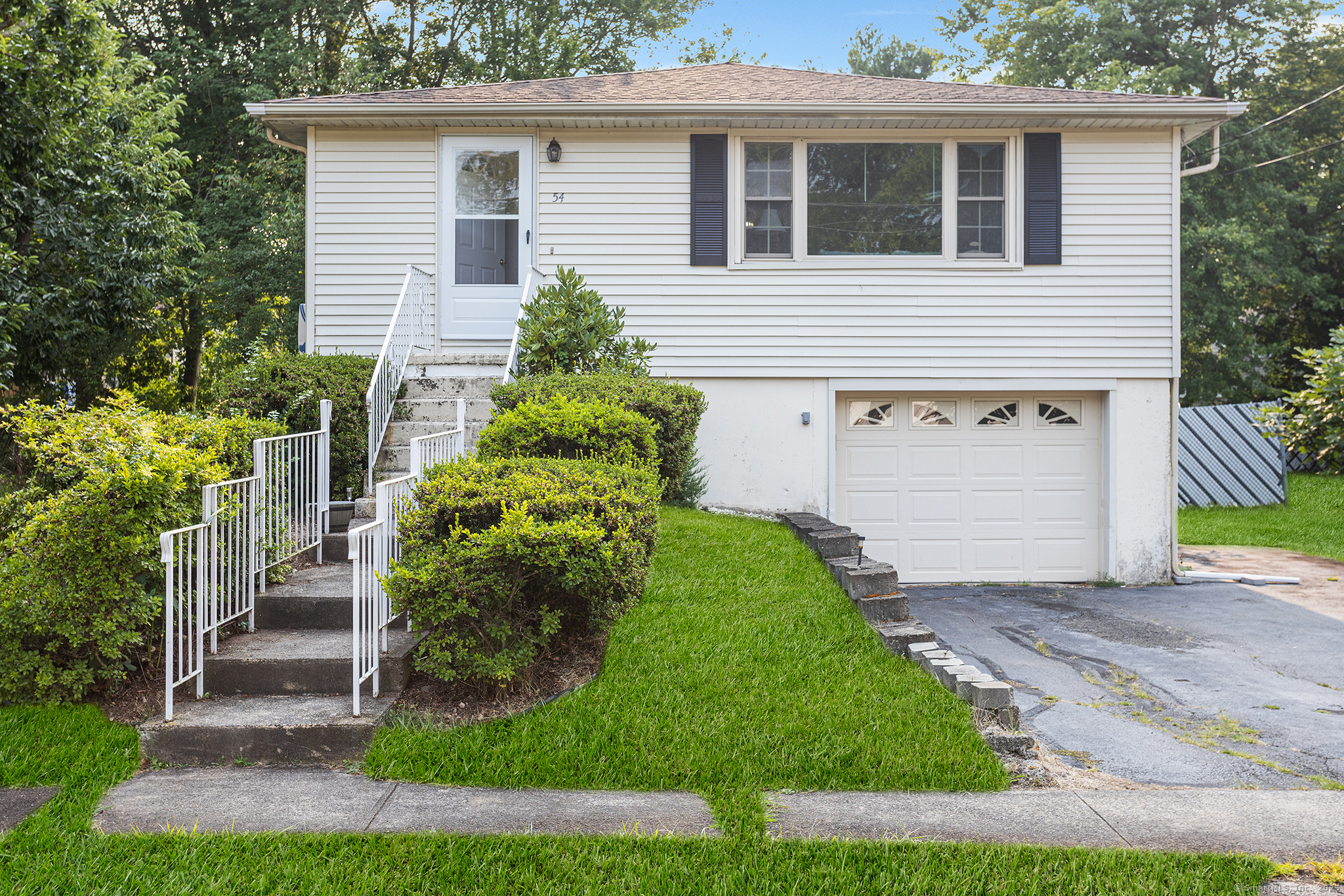 54 Sorrento Avenue East Haven CT 06512