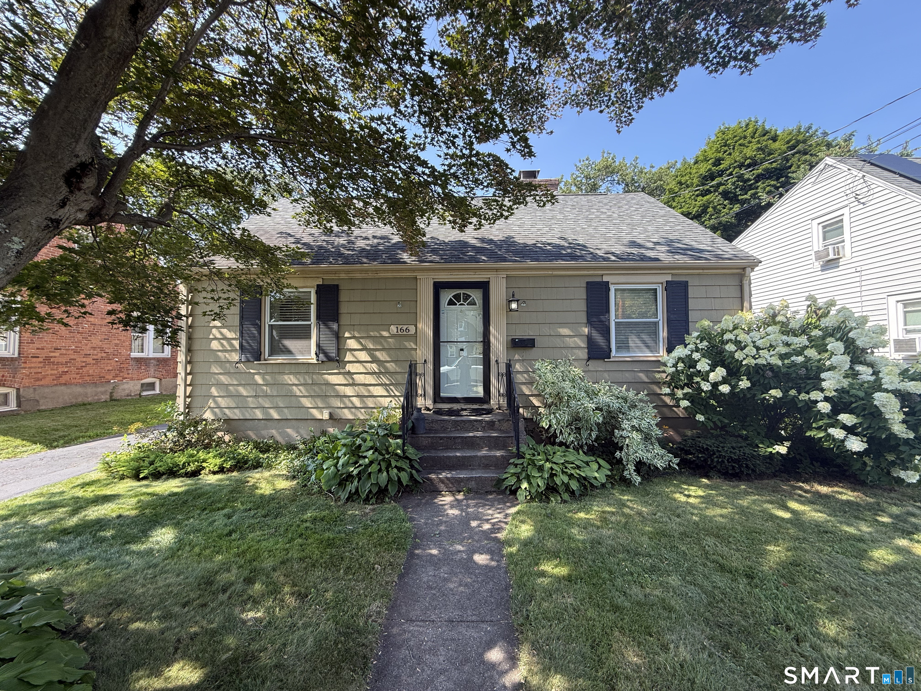 166 Roseleah Avenue Newington CT 06111