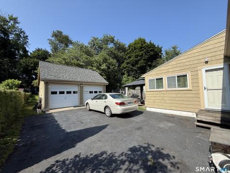 166 Roseleah Avenue Newington CT 06111