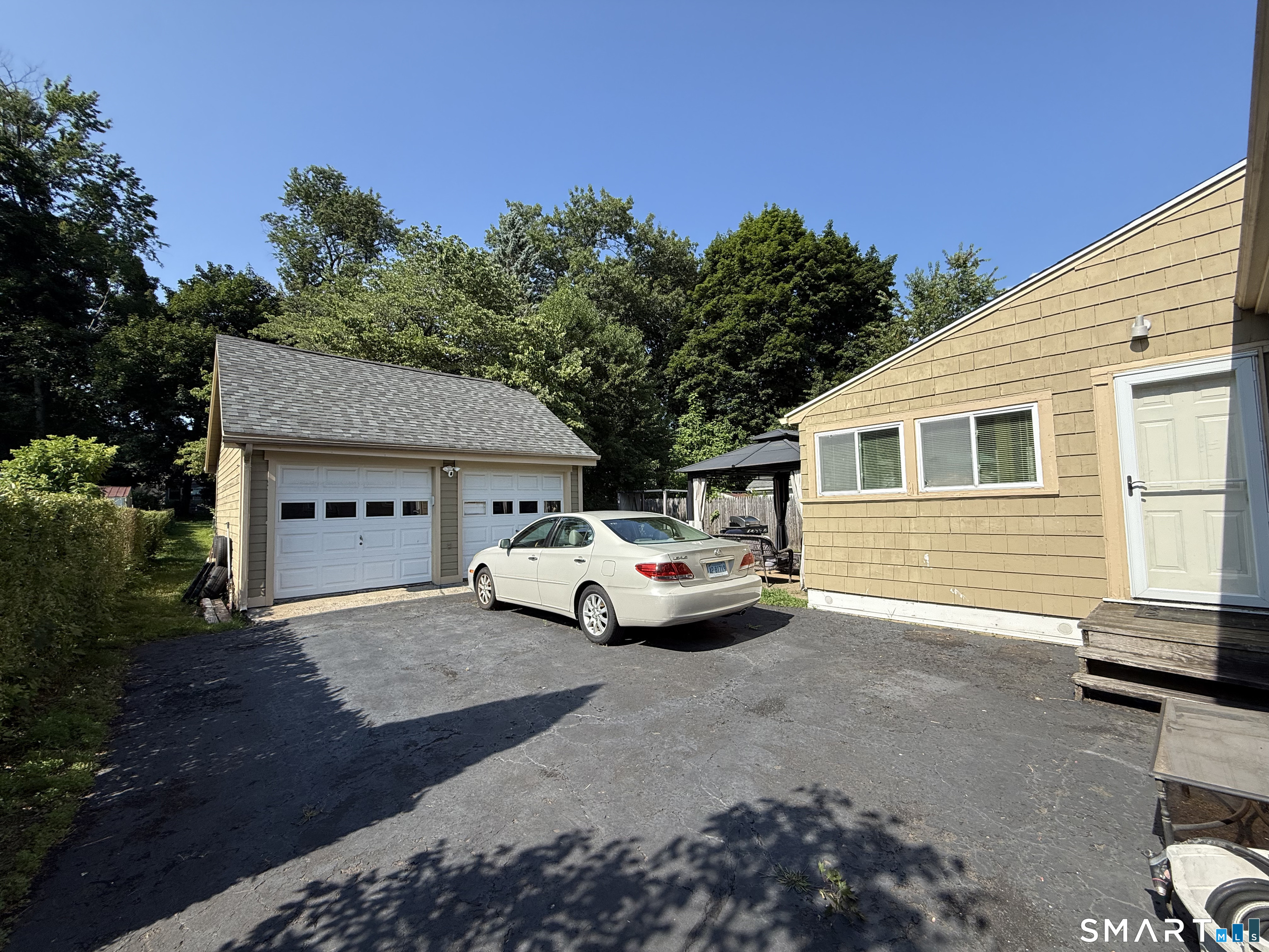 166 Roseleah Avenue Newington CT 06111