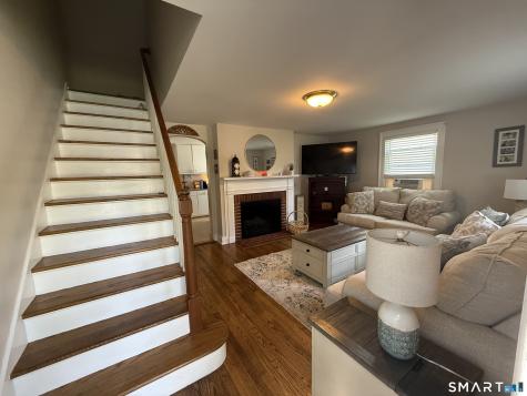 166 Roseleah Avenue Newington CT 06111
